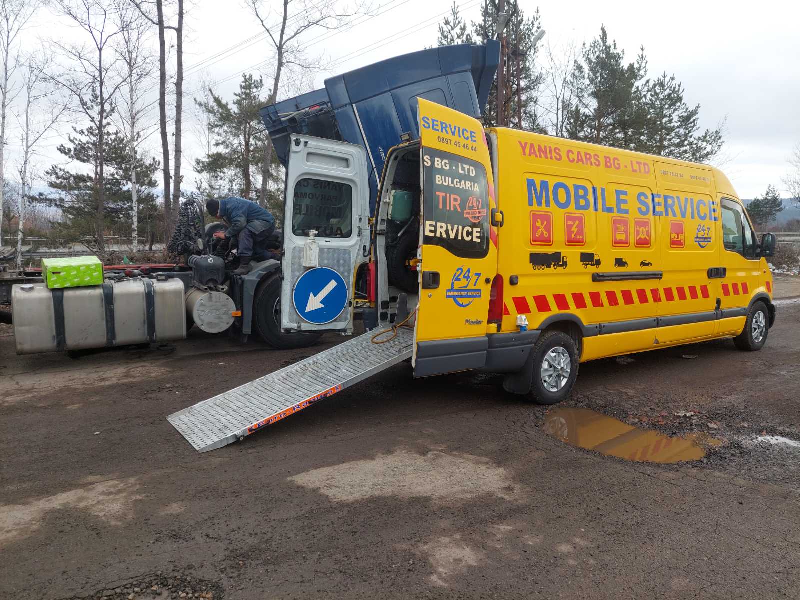 Мобилен сервиз Yanis Cars — MOBILE SERVICE ван на място при клиент
